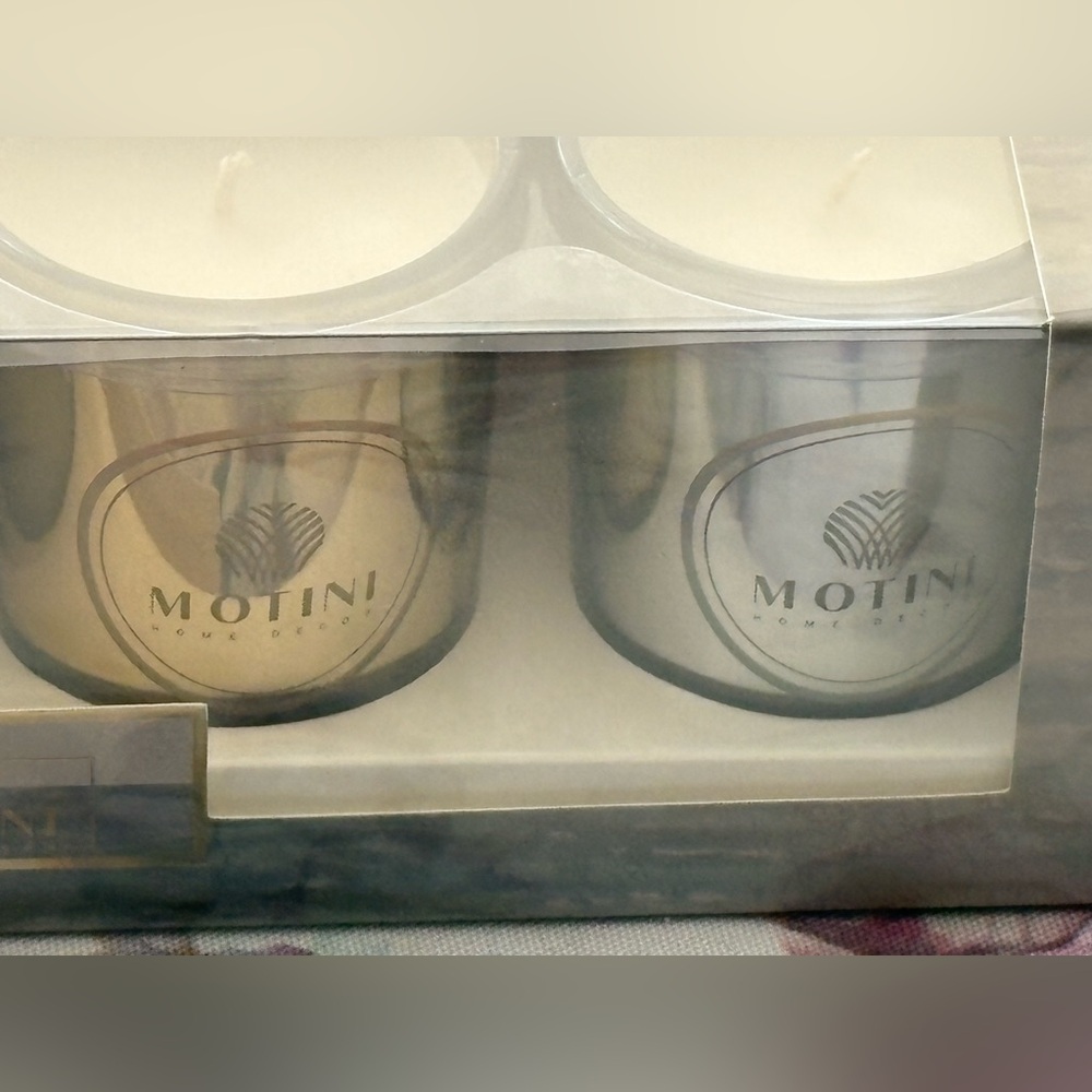 NEW IN BOX Set Of Four Candles / Dark Navy, Cream, Gold, Silver / Beautiful! - Picture 5 of 8